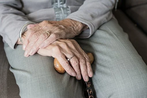 how Seniors Can Combat Health Problems