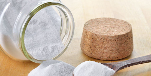 Baking soda bath for yeast infection